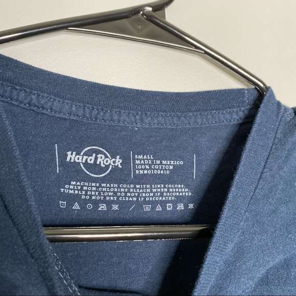Hard Rock Cafe T-Shirt - Picture 4 of 4